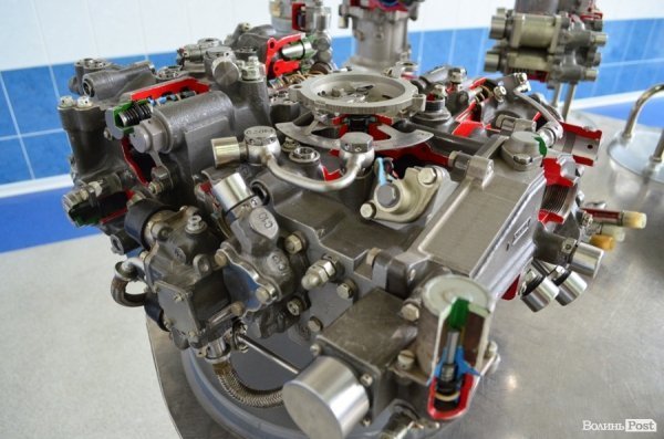 Як у Луцьку ремонтують авіадвигуни. ФОТО