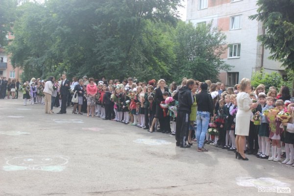 «Губернаторський» останній дзвінок у Луцьку. ФОТО 