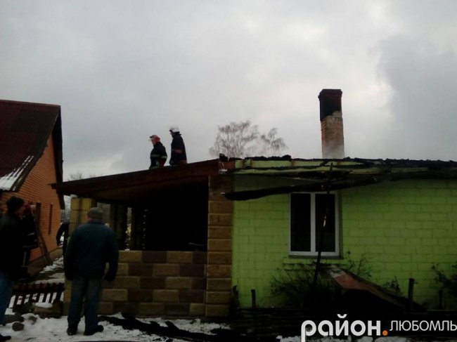На Волині пожежа знищила новий будинок. ФОТО