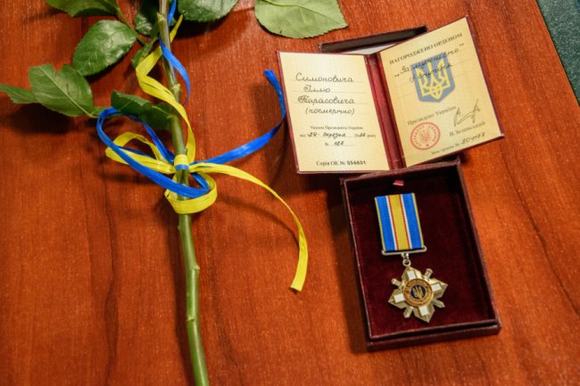 Мер Луцька вручив нагороди матерям загиблих Героїв. ФОТО