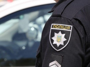 Волинський поліцейський, якого зловили на хабарі, через суд хоче поновитися на роботі
