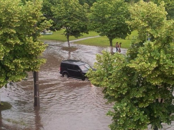 Луцьк затопило. ФОТО