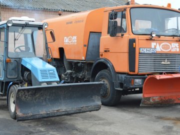 У волинському місті запевняють, що готові боротися із ожеледицями і заметілями. ФОТО