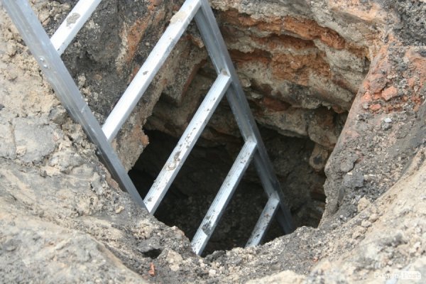 У Луцьку випадково виявили підземелля 200-річної давності. ФОТО