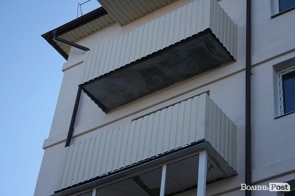 У Луцьку офіційно відкрили обвалений будинок після капітального ремонту. ФОТО