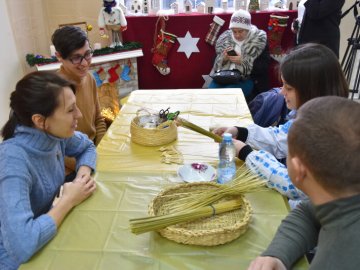 У Луцьку запрацювала «Різдвяна майстерня». ВІДЕО