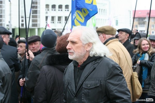 «Вставай, Україно» у Луцьку: обличчя протесту. ФОТО
