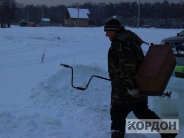 На чемпіонаті із зимової риболовлі на Волині переміг поляк