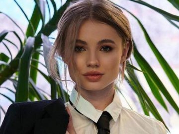 Зірка «Школи» Василенко, якій «краще здохнути в Росії», потрапила у базу «Миротворця»