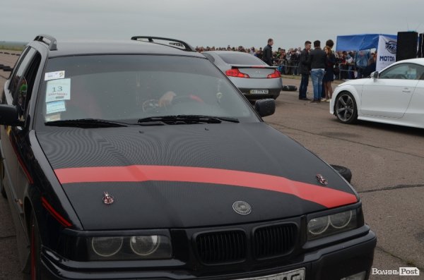 Під Луцьком визначили переможця з дрег-рейсінгу. ФОТО