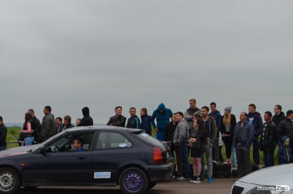 Під Луцьком визначили переможця з дрег-рейсінгу. ФОТО