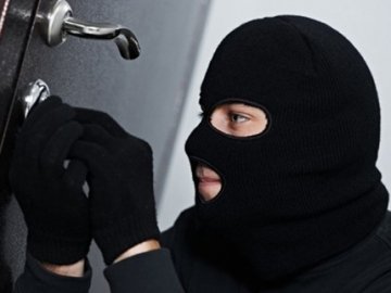 Волинянин може сісти у тюрму, бо інсценував крадіжку грошей