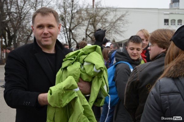 «Вставай, Україно» у Луцьку: обличчя протесту. ФОТО