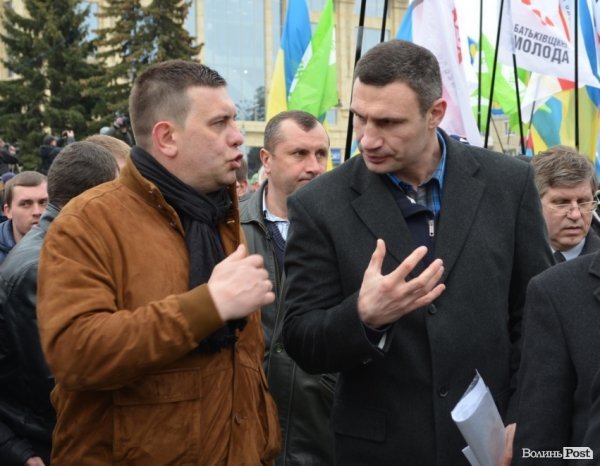 «Вставай, Україно» у Луцьку: обличчя протесту. ФОТО