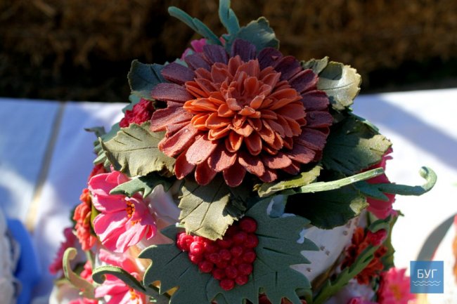 До Володимира привезли короваї з усієї області. ФОТО