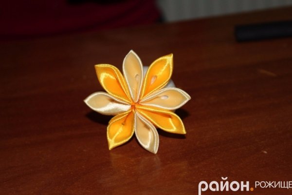 Волинська майстриня показала, як зробити новорічну іграшку власноруч 