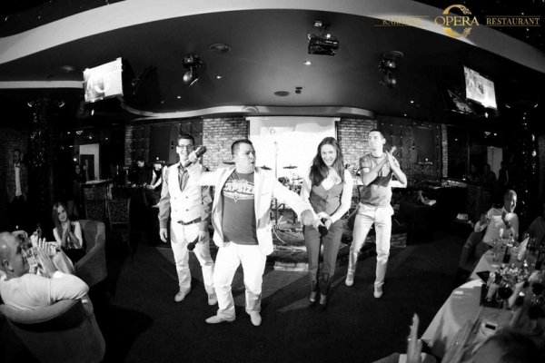 У Луцьку відкрили караоке-ресторан. ФОТО. ВІДЕО