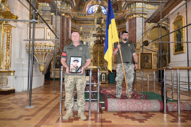 Лучани провели в останню дорогу загиблого 37-річного Героя Дмитра Гончарука