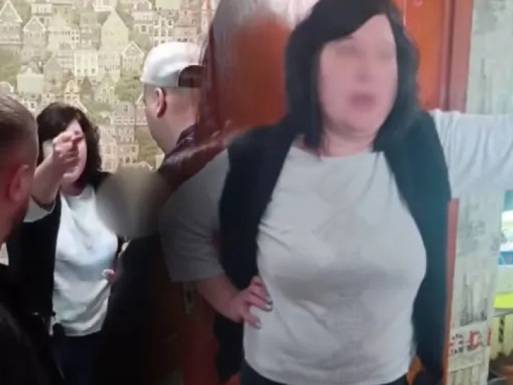 Вчительку, яка послала нах*й батьків, а вдову воїна – на нуль, відсторонили від роботи 