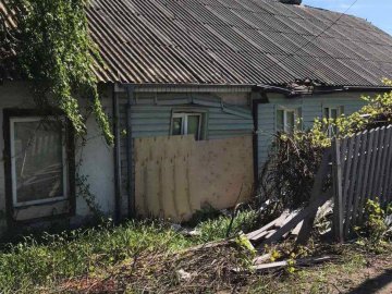 Судили волинянина, який за кермом авто протаранив паркан та врізався у будинок