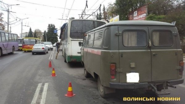 Подробиці пожежі в луцькому тролейбусі. ФОТО