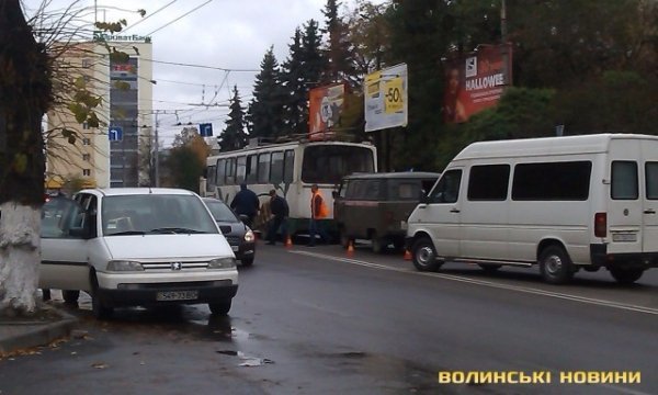 Подробиці пожежі в луцькому тролейбусі. ФОТО