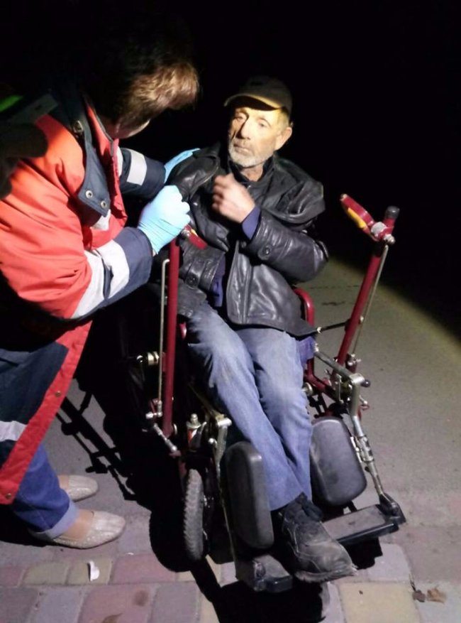 У Луцьку нічним містом їздив п'яний  візочник