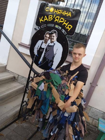 «Сам Всесвіт хоче, аби Україна перемогла». Історія волонтерства співзасновниці унікального луцького кафе