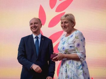 У Польщі нагородили волинян, які врятували дворічну дівчинку. ФОТО