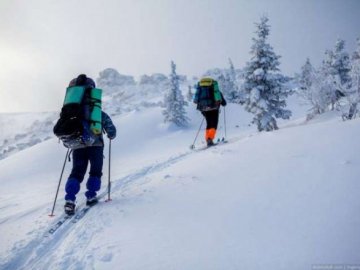 У Карпатах заблукали лижники: пошуки тривають