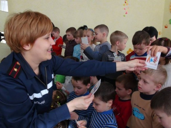 Волинські рятувальники провели зустріч із дошкільнятами. ФОТО
