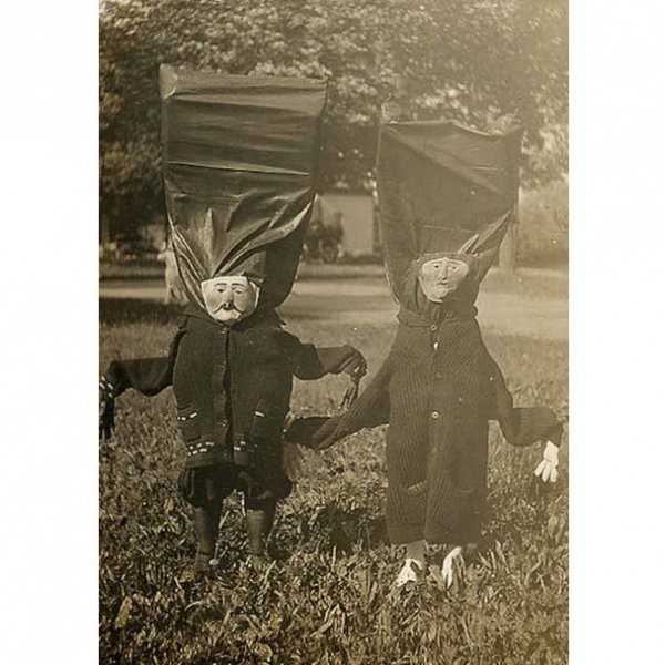 Ретро-вбрання до Хелловіну: і смішно, і страшно. ФОТО