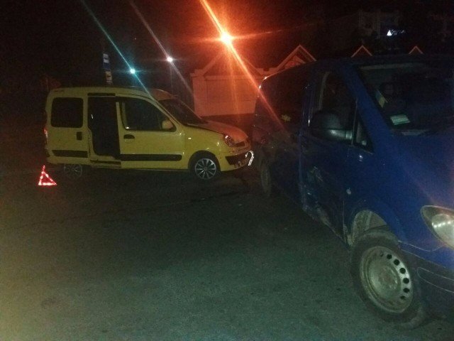 Через аварію в Луцьку двоє людей – в лікарні