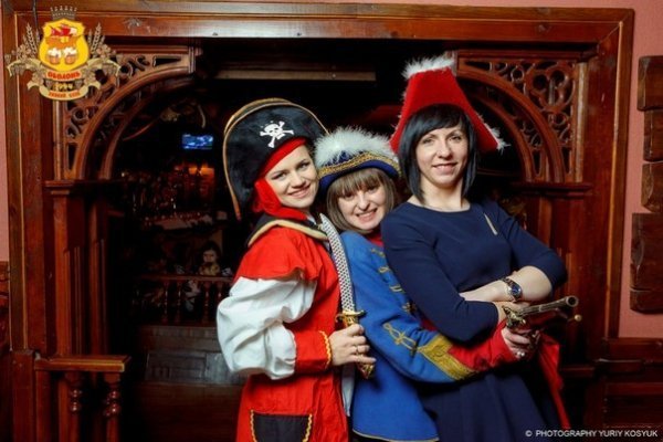 Піратська вечірка в луцькому клубі. ФОТО. ВІДЕО