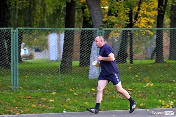 Луцьк. Ранок. Парк. Лучани. ФОТО