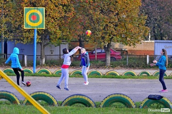 Луцьк. Ранок. Парк. Лучани. ФОТО