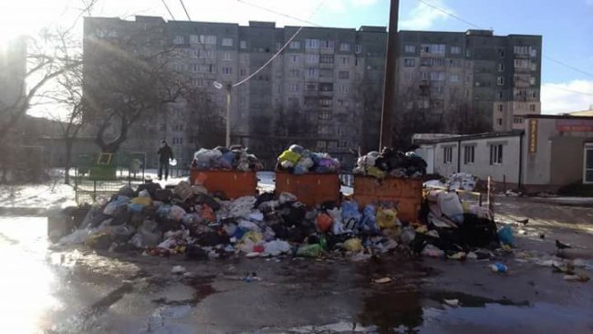 «Назвати цe жахом - нічого нe сказати». Лучани обурені «сміттємором»