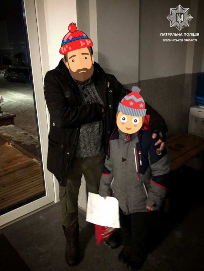 На Волині патрульні повернули батькові сина, який загубився