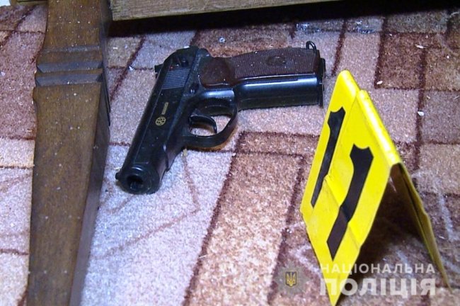 На Вінниччині чоловік влаштував стрілянину та поранив чотирьох поліцейських. ФОТО