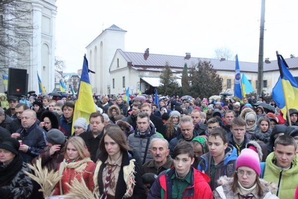 У Луцьку вшанували пам’ять жертв голодомору
