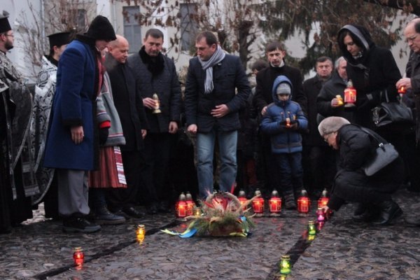 У Луцьку вшанували пам’ять жертв голодомору