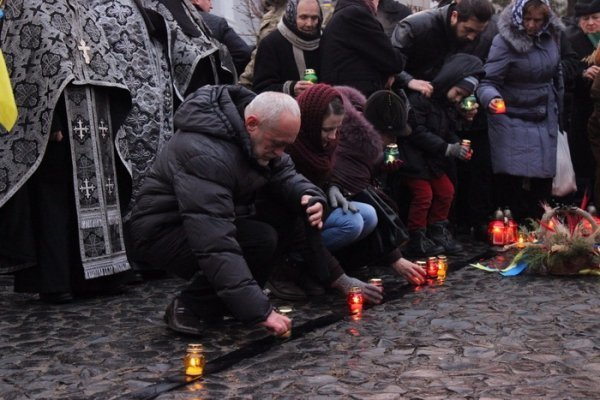 У Луцьку вшанували пам’ять жертв голодомору