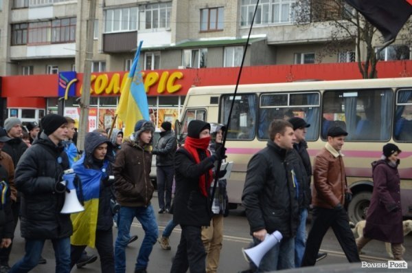 Як пікетували прокуратуру і СБУ учасники Євромайдану в Луцьку. ФОТО. ВІДЕО