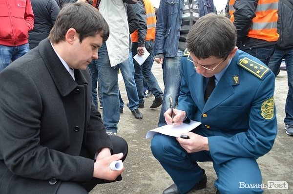 У Луцьку погрожують блокувати митницю. ФОТО