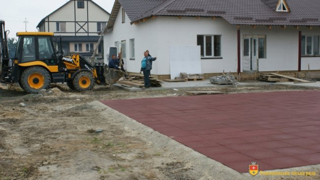 Показали, як у місті на Волині будують дитячий будинок сімейного типу. ФОТО