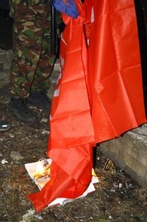 У Маневичах розгромили офіси комуністів і регіоналів. ФОТО