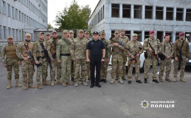 Чергова ротація: волинські поліцейські вирушили у зону бойових дій