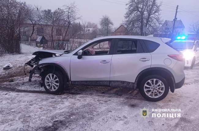 На Волині водійка з'їхала у кювет: чоловіка та двох дітей госпіталізували