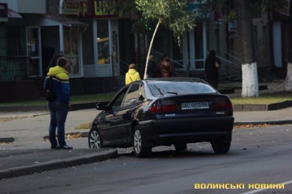 У Луцьку знову ДТП: автомобілі не поділили дорогу. ФОТО