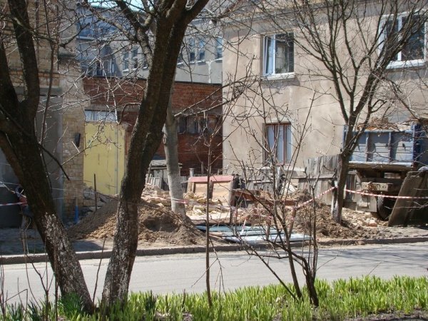 У Луцьку кажуть, що біля друкарні ‒ незаконне будівництво. ФОТО